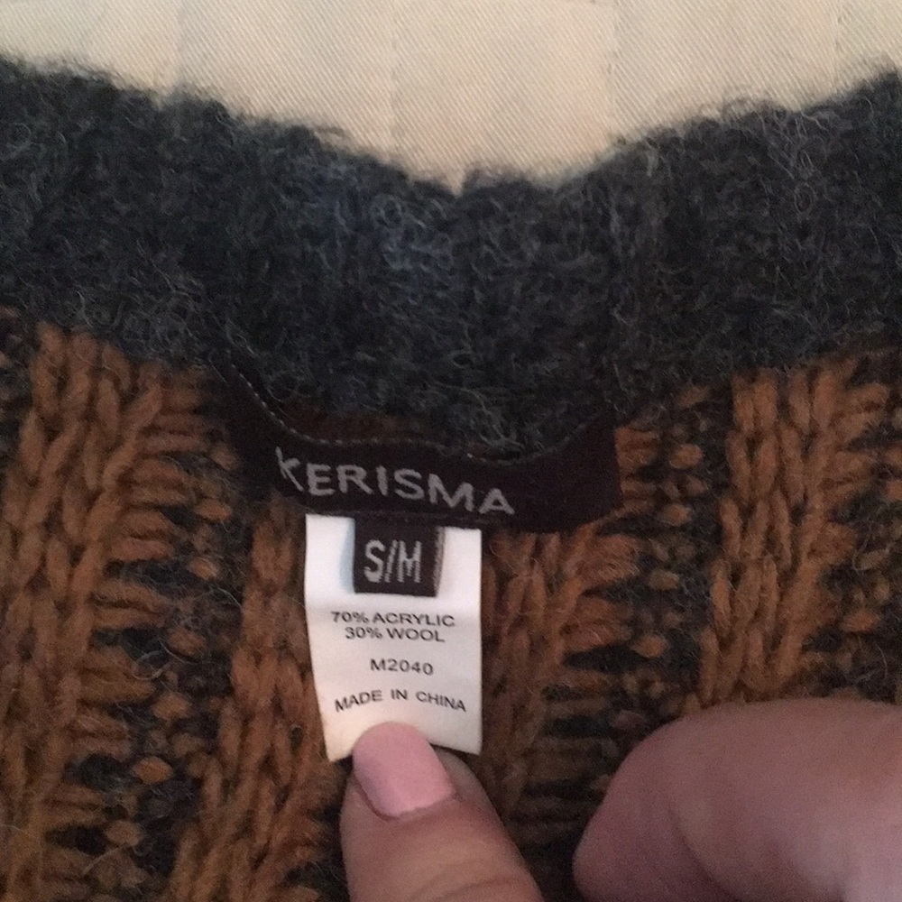 Nice pullover sweater - Picture 2 of 4